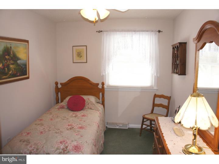 505 Wesley Road Springfield, PA 19064 - Photo 18 of 25 Bedroom 3