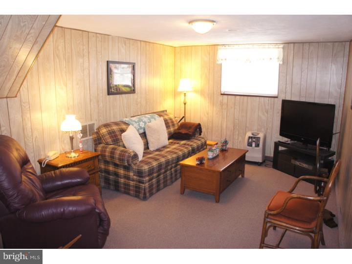 505 Wesley Road Springfield, PA 19064 - Photo 20 of 25 Family Room