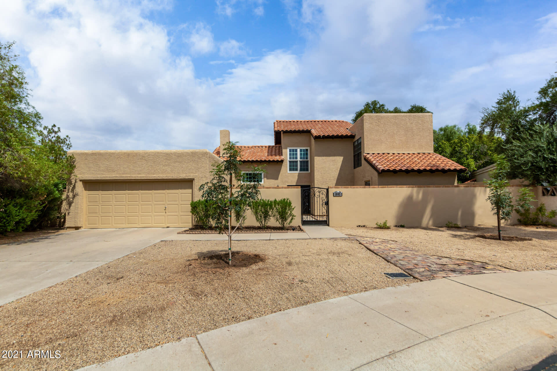 1982 East Carver Road Tempe, AZ 85284 - Photo 3 of 43 Listing_897079_Photo_3