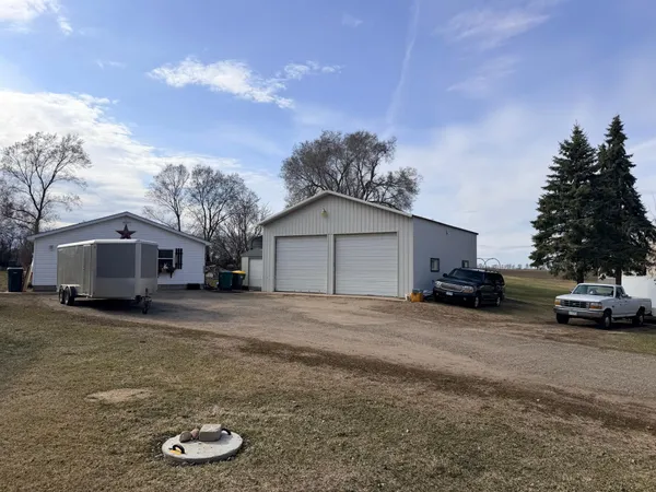$575,000 | 9711 Ireland Avenue Northwest, Annandale, MN 55302
