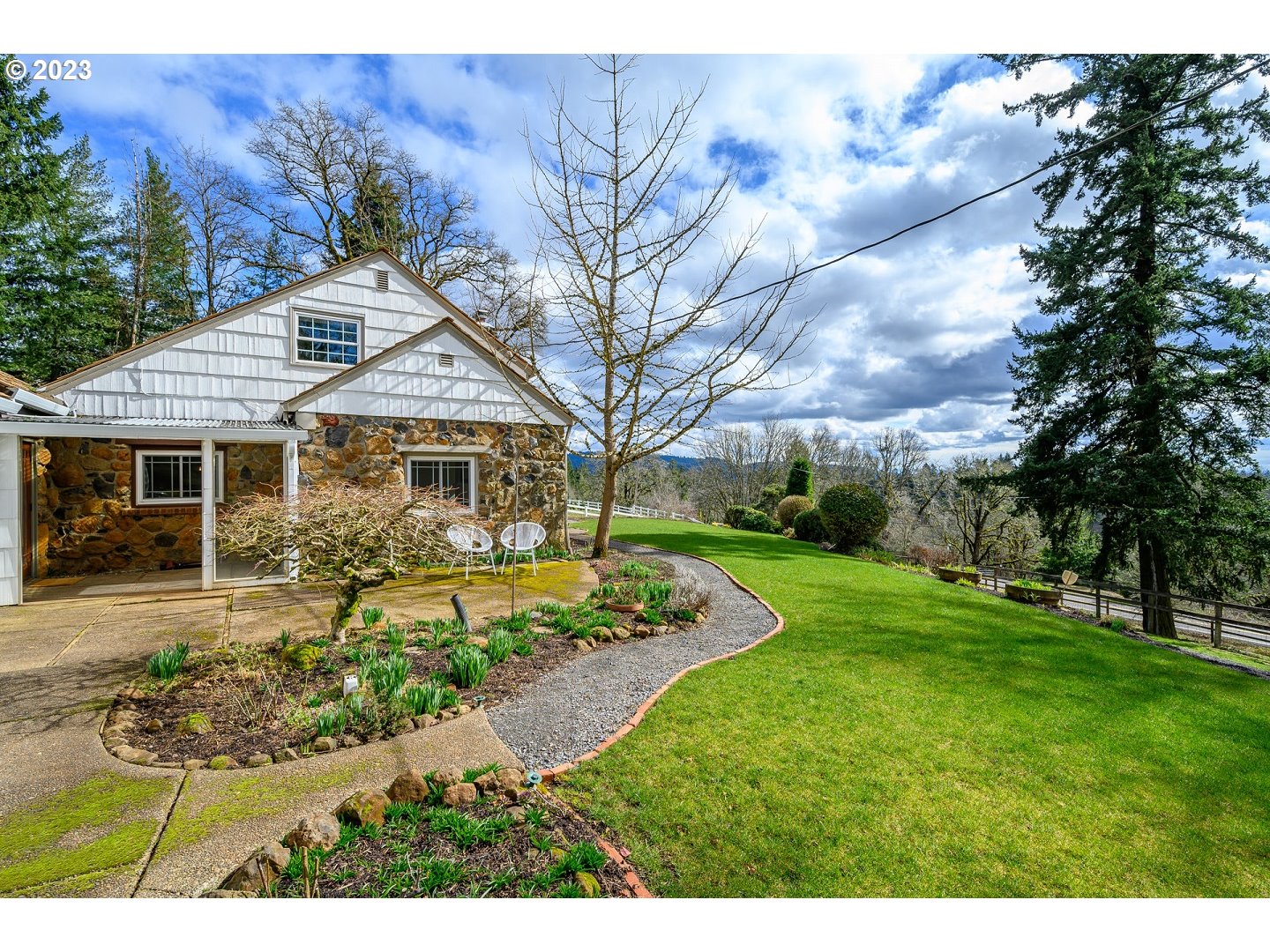 27505 Northeast Bell Road Newberg, OR 97132 - Photo 4 of 31 Gallery Image 4