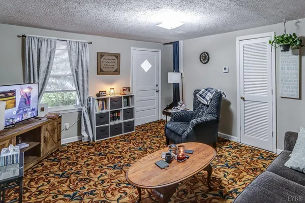 $129,900 | 313 South Street, Bedford, VA 24523