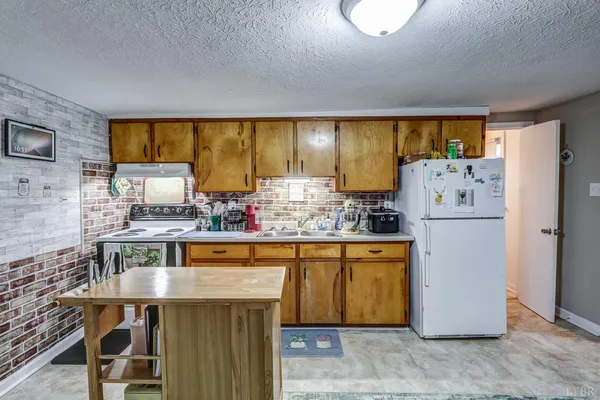 $129,900 | 313 South Street, Bedford, VA 24523