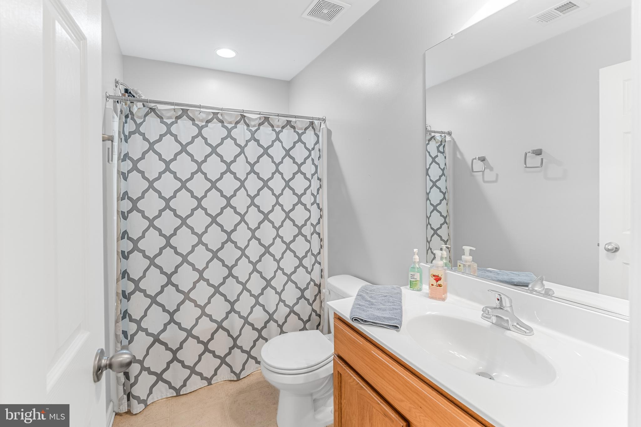 244 Rumbling Rock Road Hedgesville, WV 25427 - Photo 20 of 35 Hallway bathroom