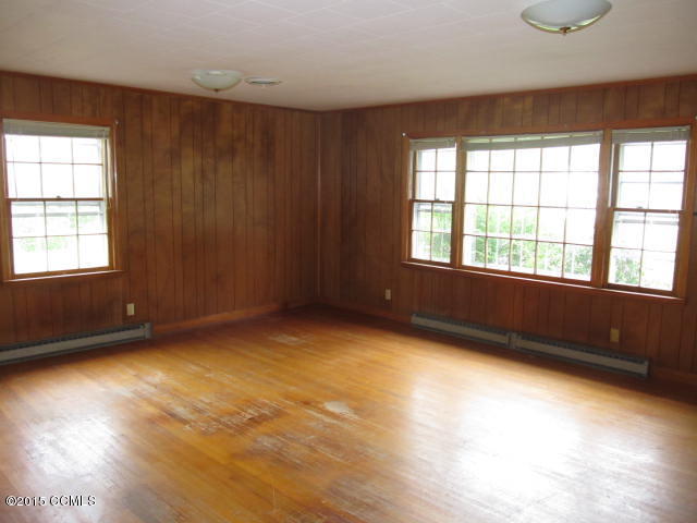 364 Gillikin Road Beaufort, NC 28516 - Photo 10 of 15 Living Room