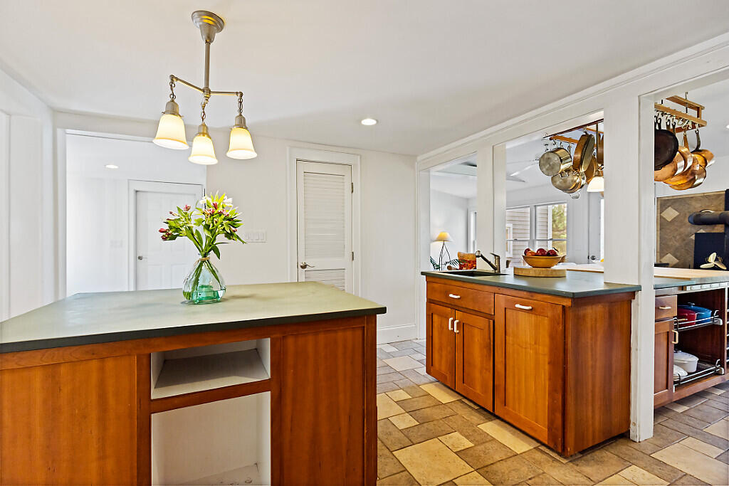 183 Mountain Road Falmouth, ME 04105 - Photo 7 of 65 64_BP5A0517_DxO_mls