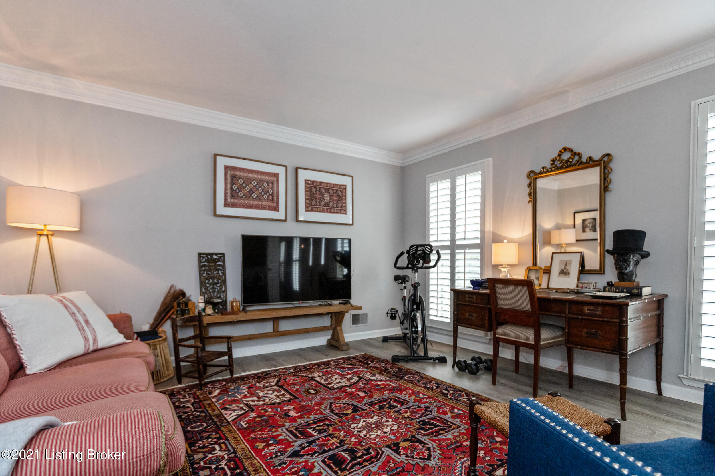2310 Fallsview Road Louisville, KY 40207 - Photo 11 of 48 2310 Fallsview Rd-20