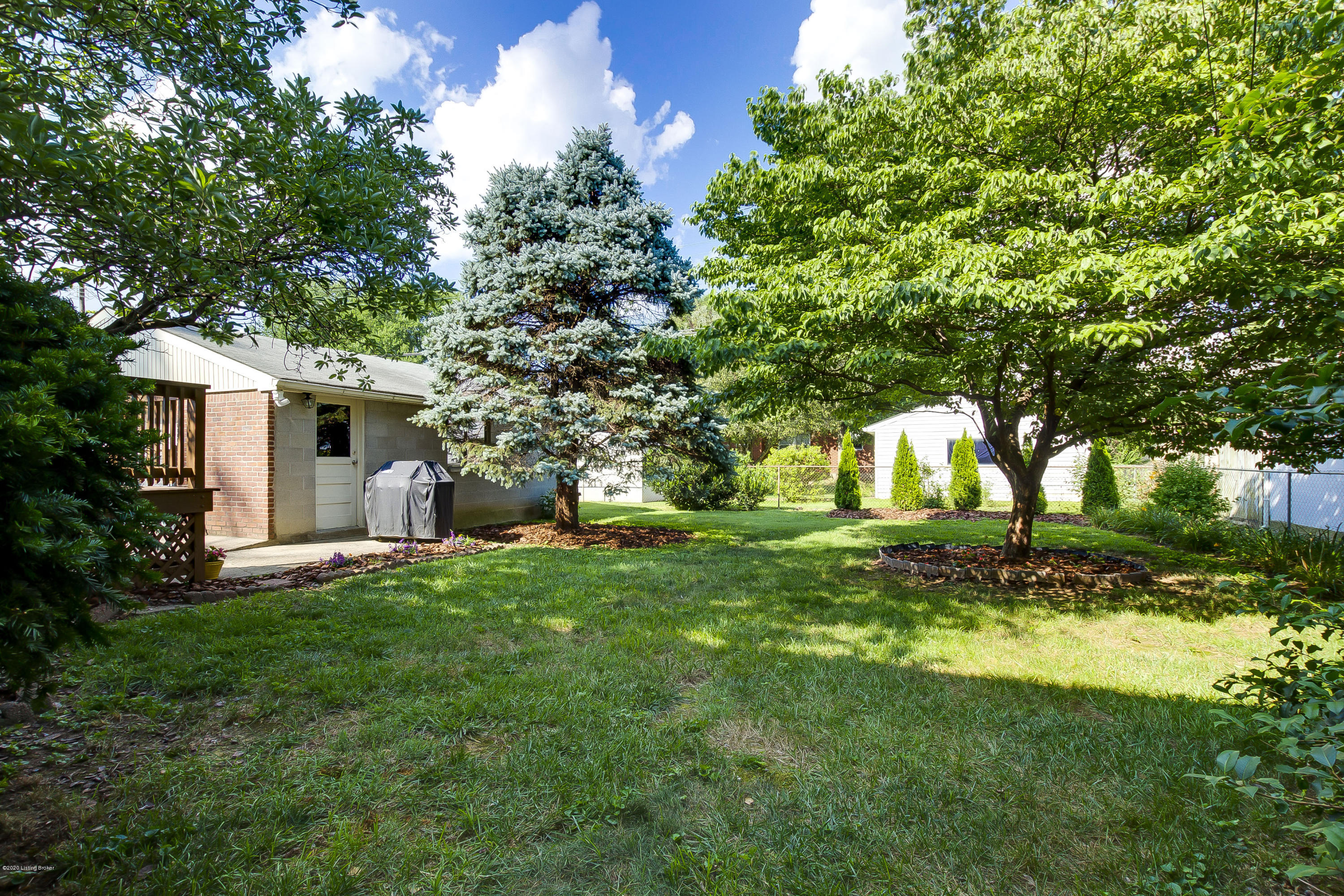 213 Fairmeade Road Louisville, KY 40207 - Photo 38 of 40 Backyard