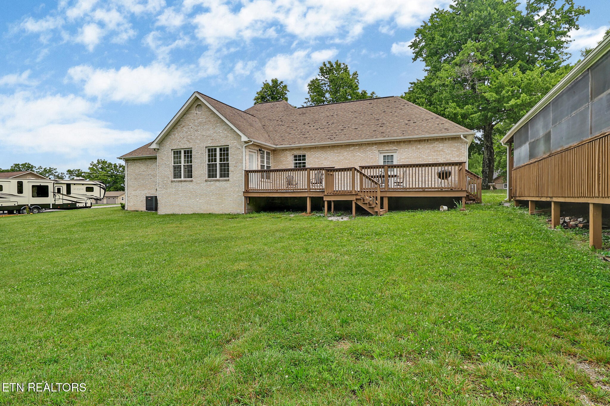 809 Buffalo Trail Clarkrange, TN 38553 - Photo 7 of 47