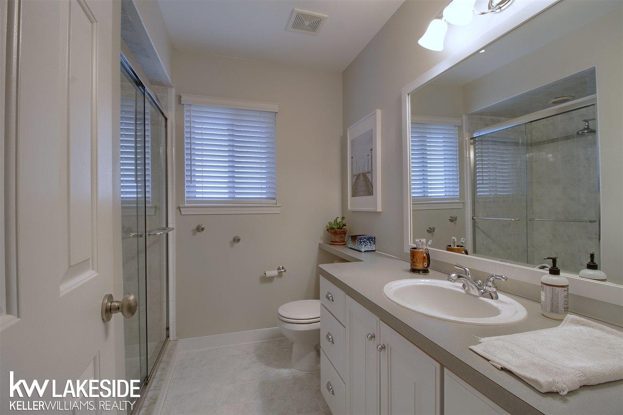 49212 Monte Road New Baltimore, MI 48047 - Photo 26 of 31 31380624-25.JPG