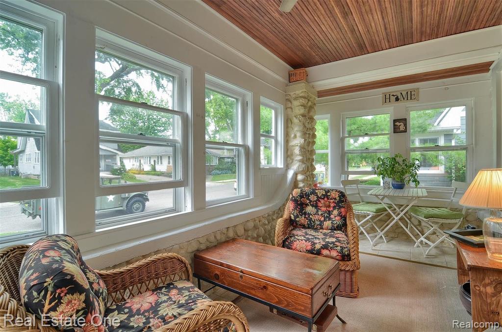 416 North Castell Avenue Rochester, MI 48307 - Photo 6 of 46