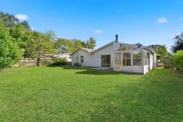 $1,900 | 7138 Mobud Drive, Houston, TX 77074