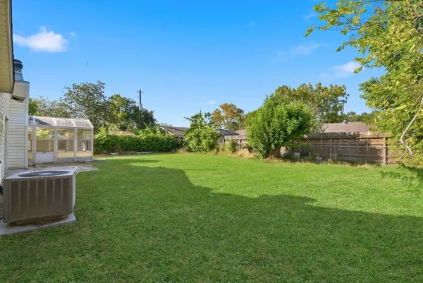 $1,900 | 7138 Mobud Drive, Houston, TX 77074