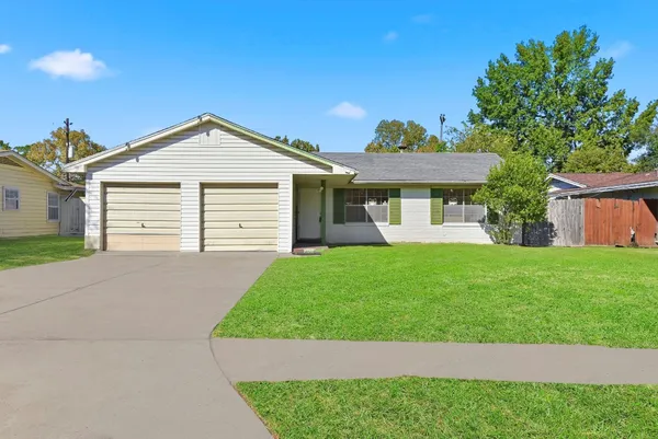$1,900 | 7138 Mobud Drive, Houston, TX 77074
