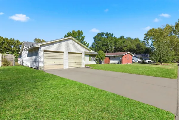 $1,900 | 7138 Mobud Drive, Houston, TX 77074