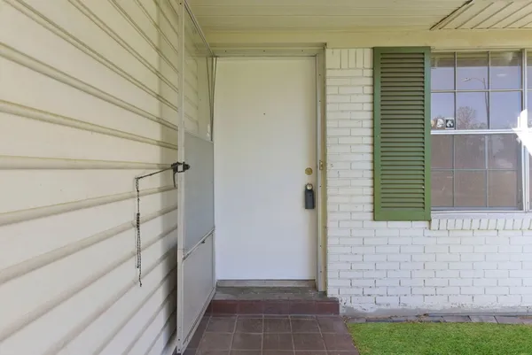 $1,900 | 7138 Mobud Drive, Houston, TX 77074