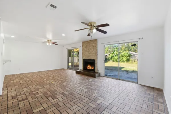 $1,900 | 7138 Mobud Drive, Houston, TX 77074