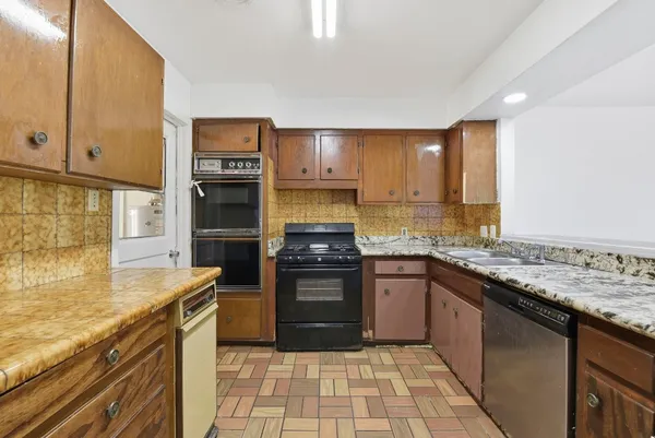 $1,900 | 7138 Mobud Drive, Houston, TX 77074