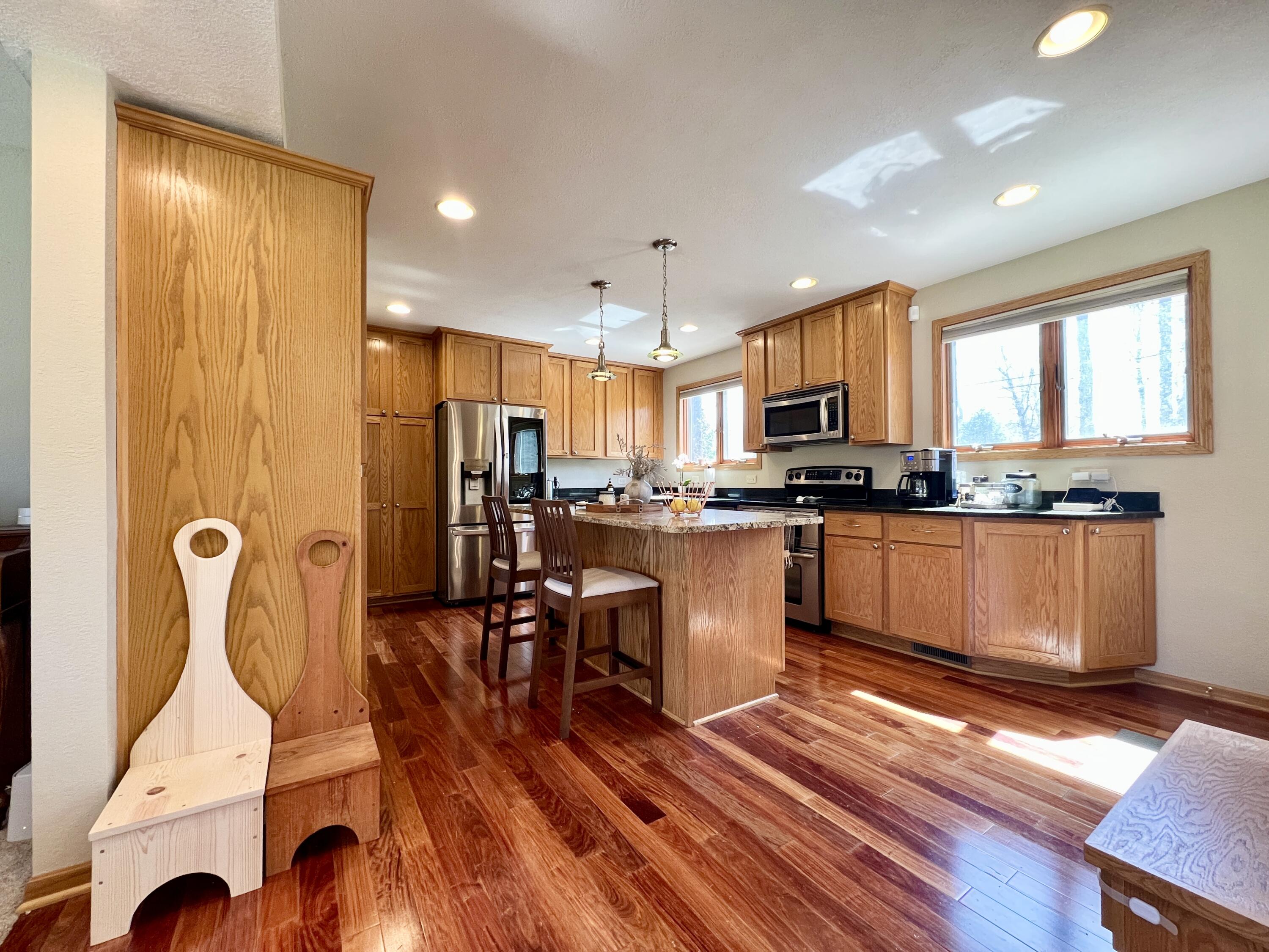 2115 West Greenwood Road Glendale, WI 53209 - Photo 3 of 43 9BD9F162-D3E0-445F-9C7A-4DA2BA059BA0_1_2