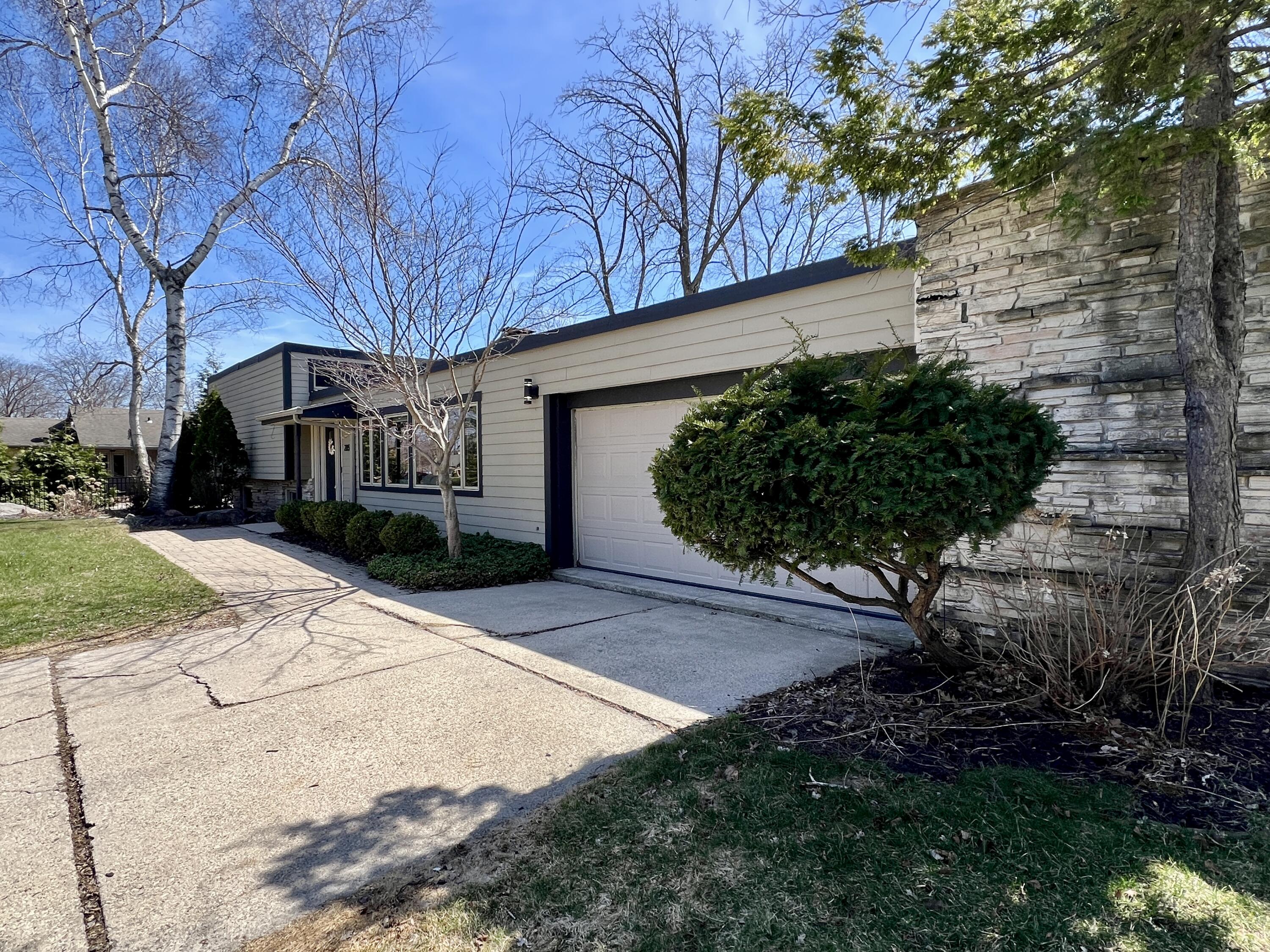 2115 West Greenwood Road Glendale, WI 53209 - Photo 38 of 43 7629543A-F1B6-4A07-8F5C-3A9823D2D0F6_1_2