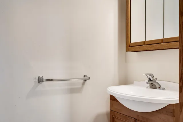 $670,000 | W5980 County Road V, Farmington, WI 54636