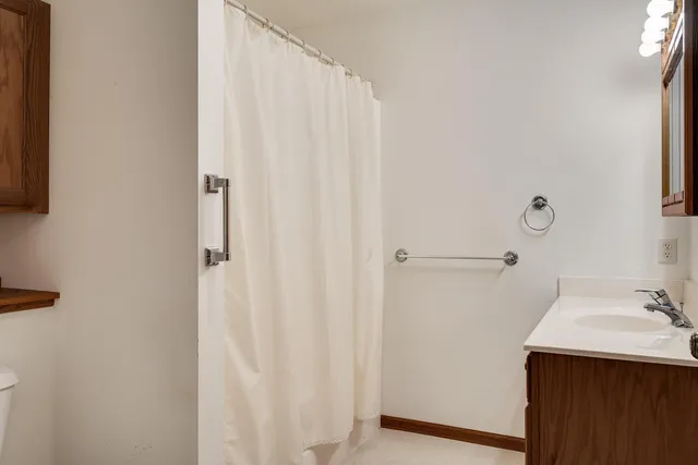 $670,000 | W5980 County Road V, Farmington, WI 54636