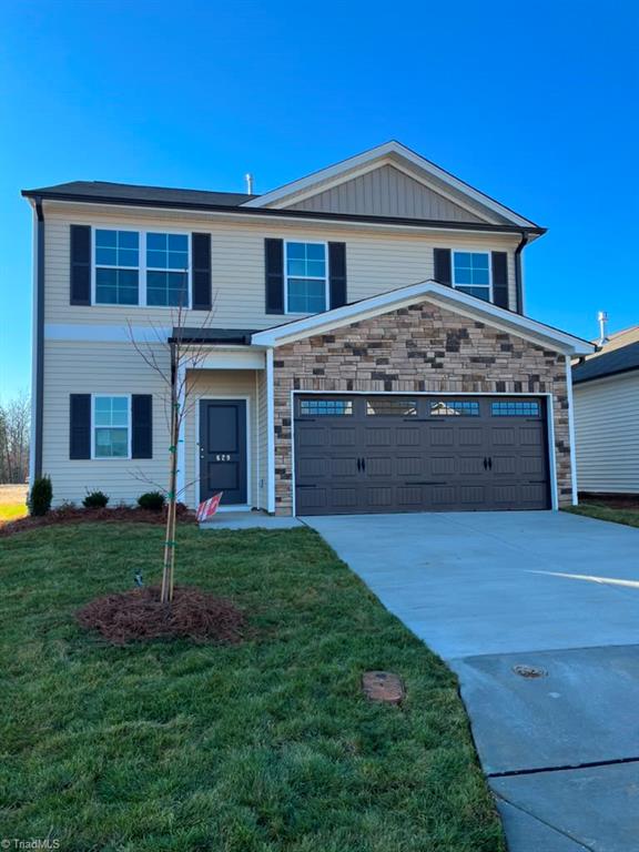 629 Cam Circle High Point, NC 27265 - Photo 2 of 33