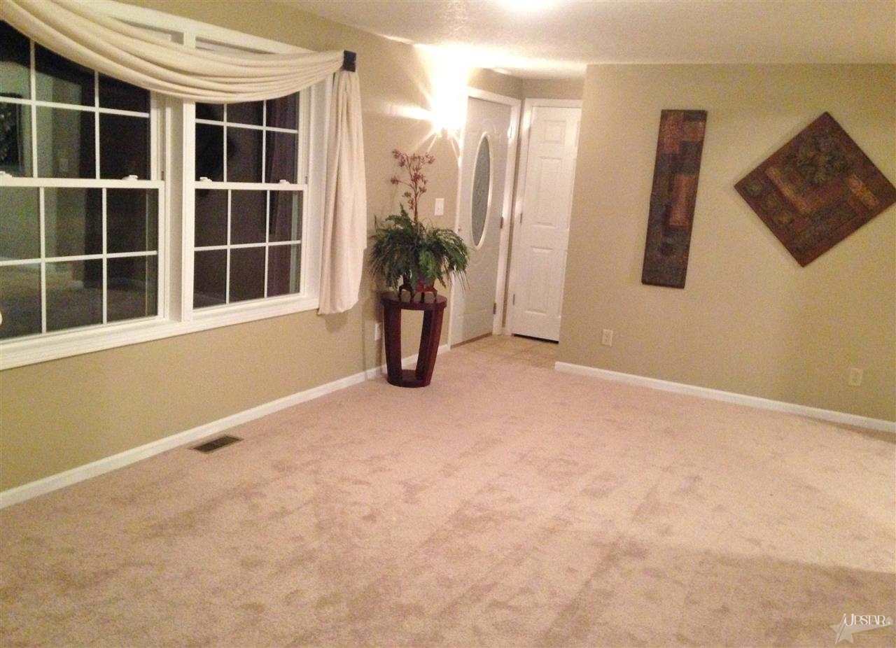 4704 Monroeville Road Fort Wayne, IN 46816 - Photo 3 of 25