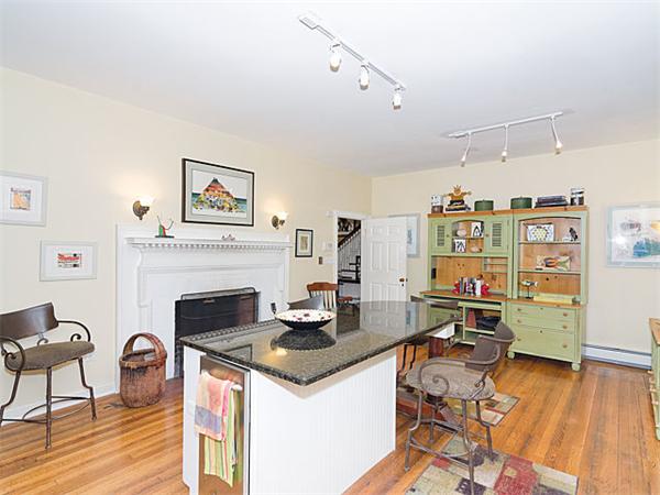 82 Glen Road, Unit 1 Boston, MA 02130 - Photo 10 of 19 Gallery Image 10