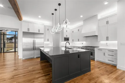 $869,000 | 4090 Wincrest Drive, Rockwall, TX 75032
