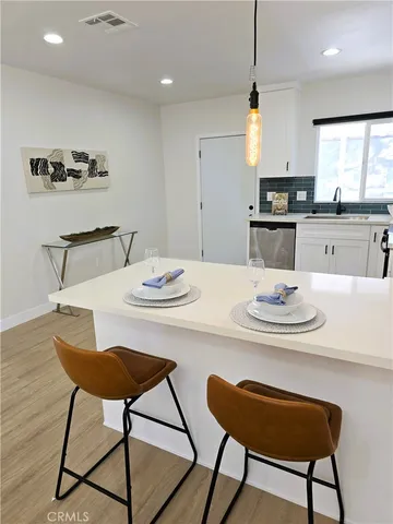 $959,900 | 7040 3rd, Los Angeles, CA 90043