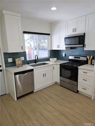 $959,900 | 7040 3rd, Los Angeles, CA 90043