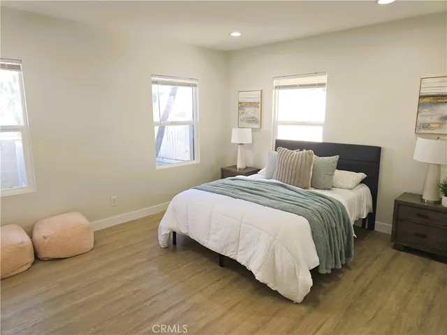 $959,900 | 7040 3rd, Los Angeles, CA 90043