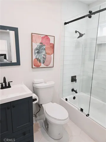 $959,900 | 7040 3rd, Los Angeles, CA 90043