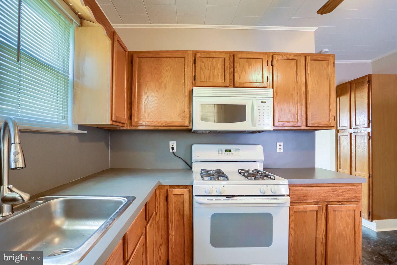 1706 West King Street York, PA 17404 - Photo 10 of 24