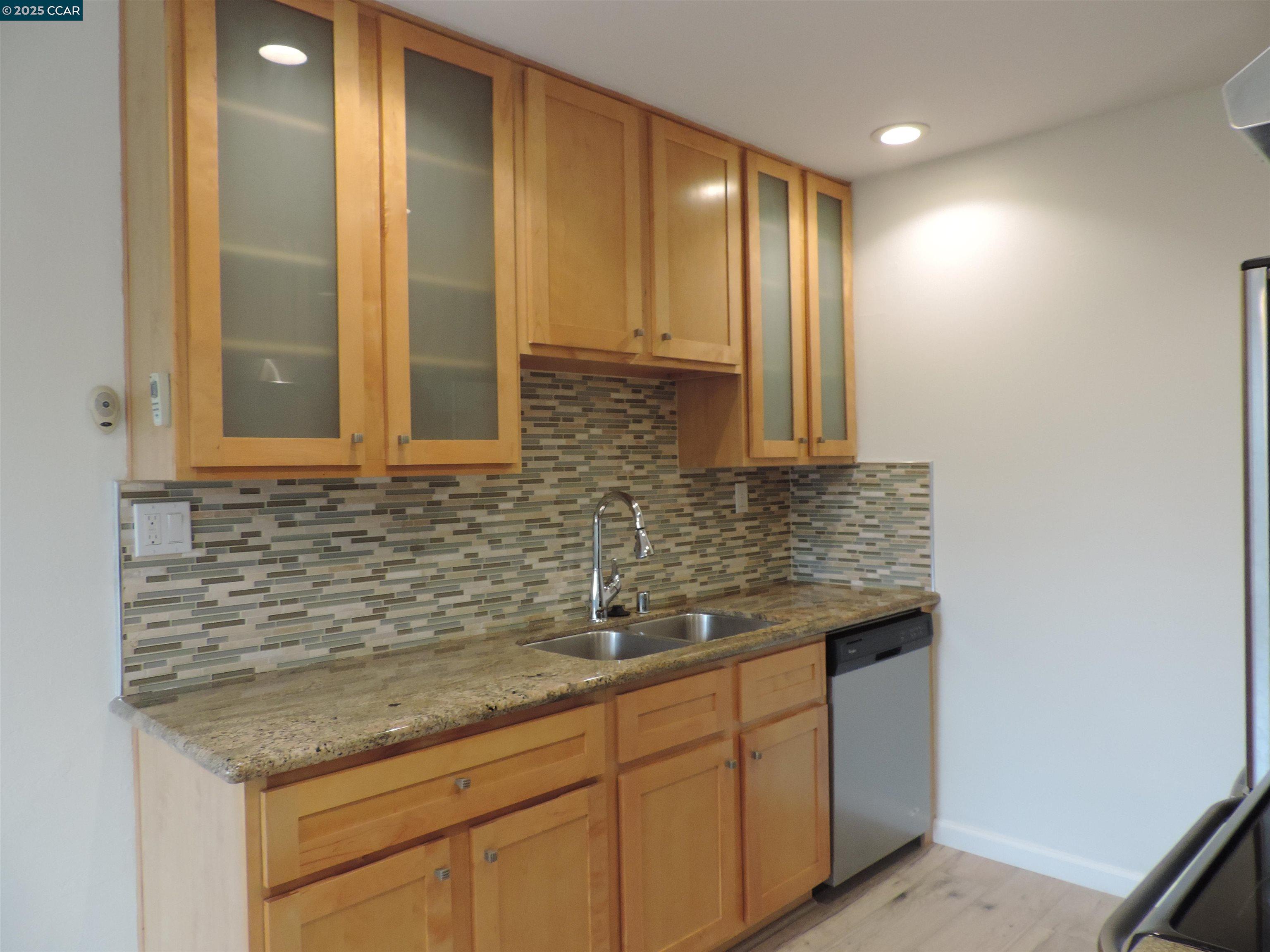 1919 Ygnacio Valley Road, Unit 79 Walnut Creek, CA 94598 - Photo 7 of 35