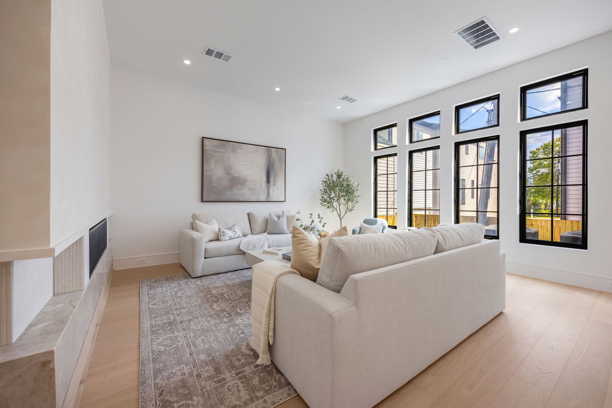 616 Ridge Street Houston, TX 77009 - Photo 8 of 48 Gallery Image 8
