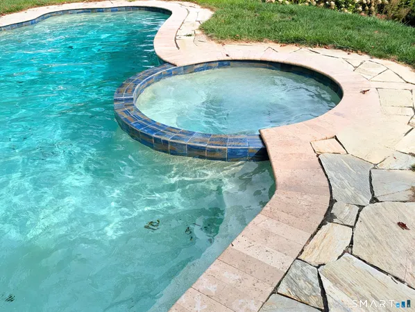 $875,000 | 158 Westledge Road, Simsbury, CT 06092