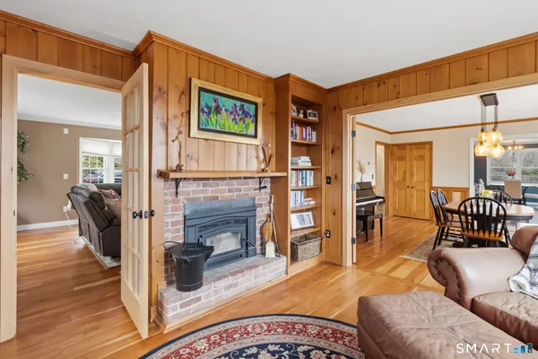 $875,000 | 158 Westledge Road, Simsbury, CT 06092