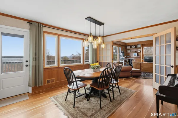 $875,000 | 158 Westledge Road, Simsbury, CT 06092