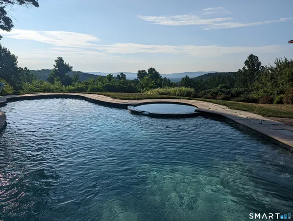 $875,000 | 158 Westledge Road, Simsbury, CT 06092