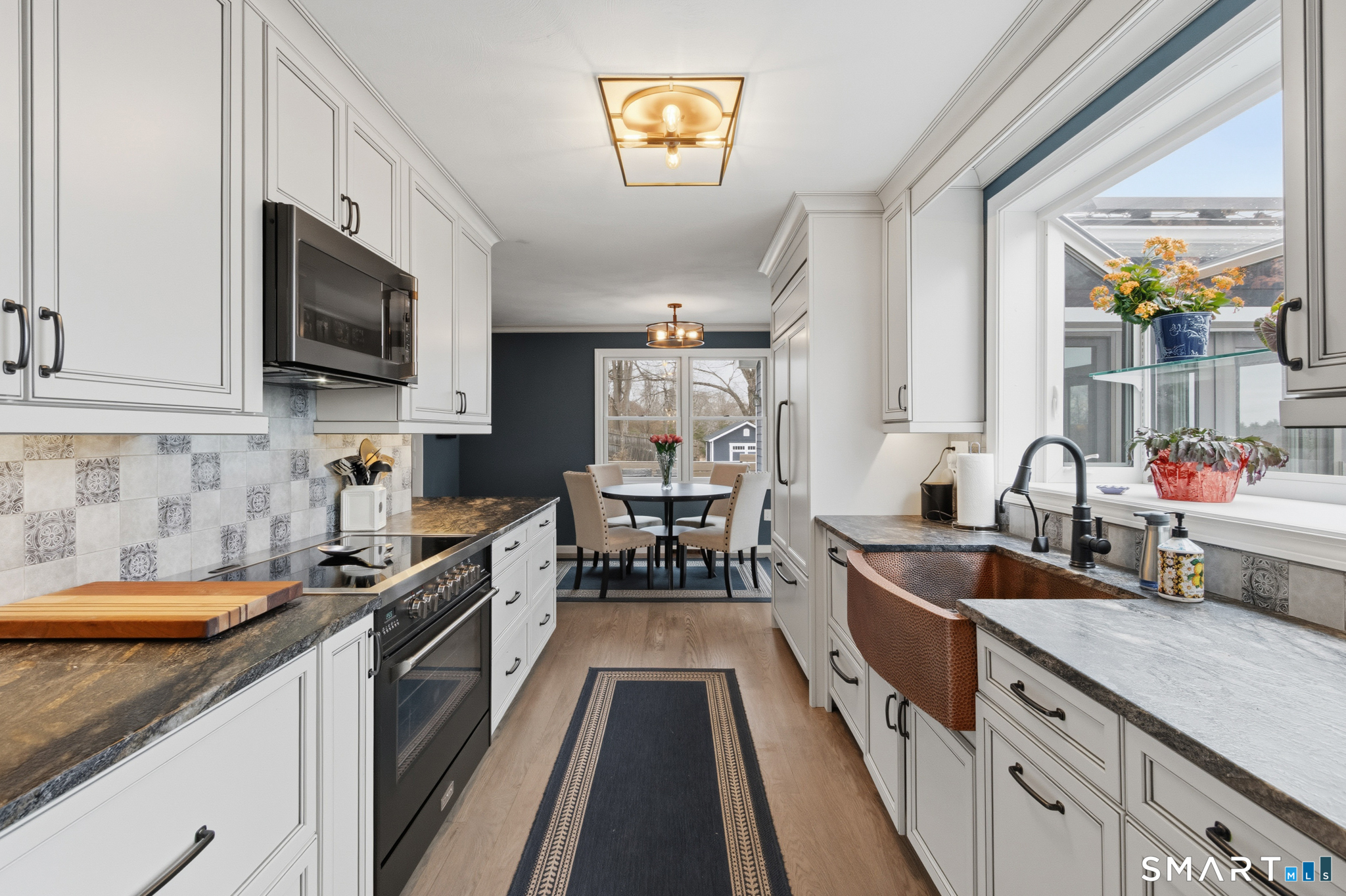 158 Westledge Road Simsbury, CT 06092 - Photo 8 of 54