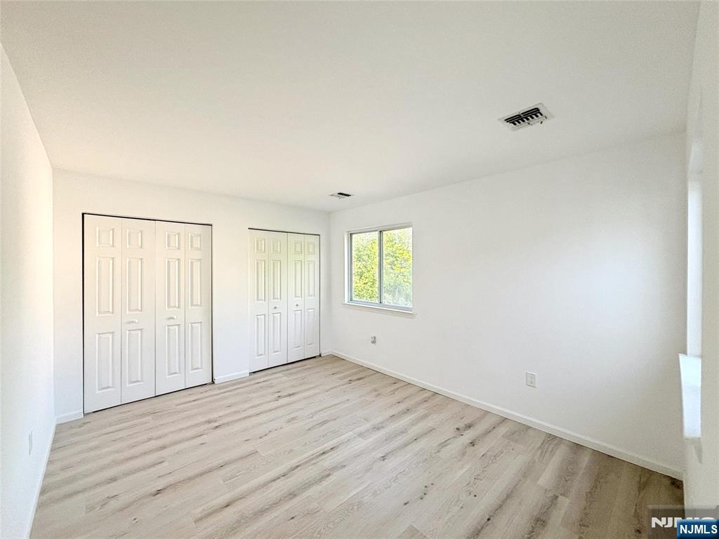 135 Falcon Ridge Way North Hamburg, NJ 07419 - Photo 7 of 9
