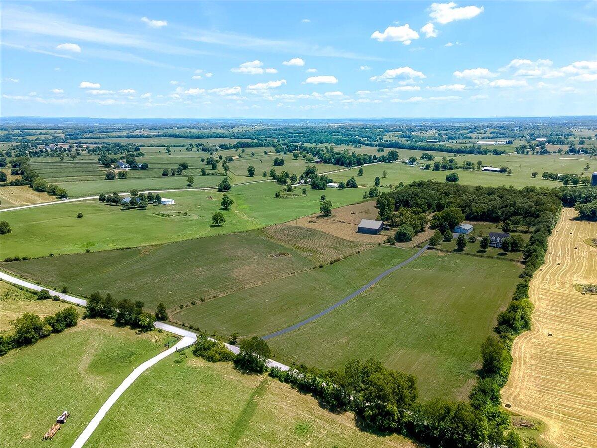 552 Iron Works Road Paris, KY 40361 - Photo 59 of 74 67-6-6
