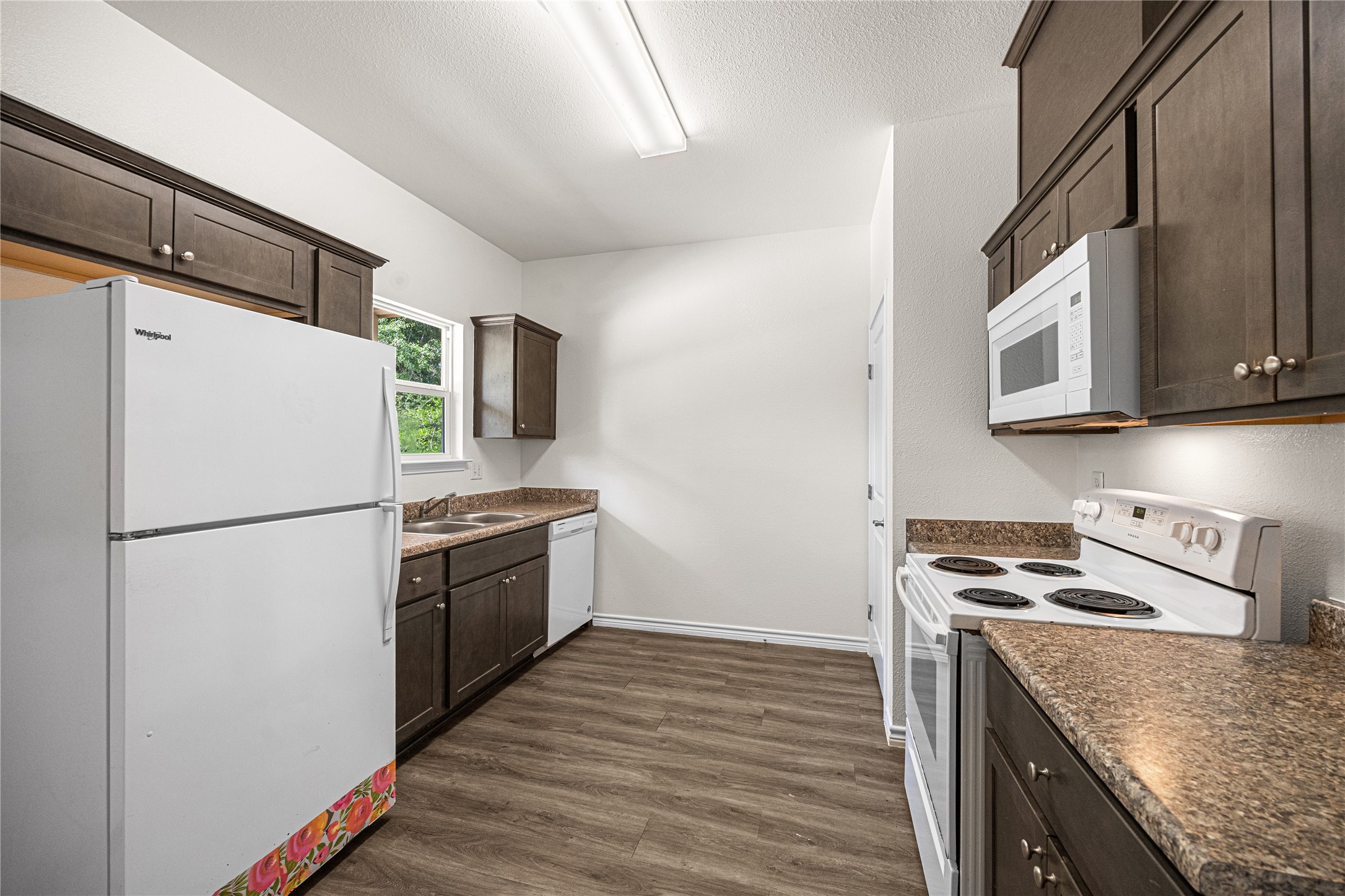28096 7 Sisters Road, Unit A New Caney, TX 77357 - Photo 7 of 19 Kitchen with all appliances