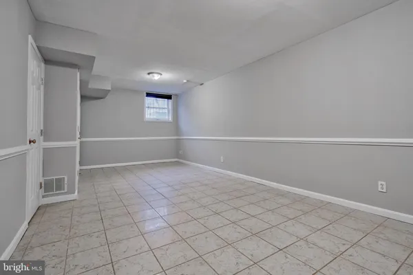 $2,600 | 1209 South Linwood Avenue, Baltimore, MD 21224