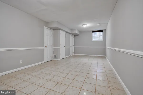 $2,600 | 1209 South Linwood Avenue, Baltimore, MD 21224