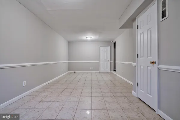 $2,600 | 1209 South Linwood Avenue, Baltimore, MD 21224