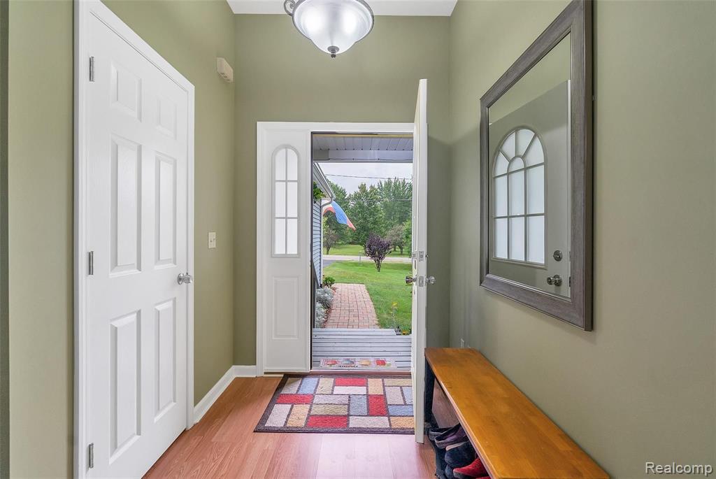 2104 West Reid Road Flint, MI 48507 - Photo 6 of 31