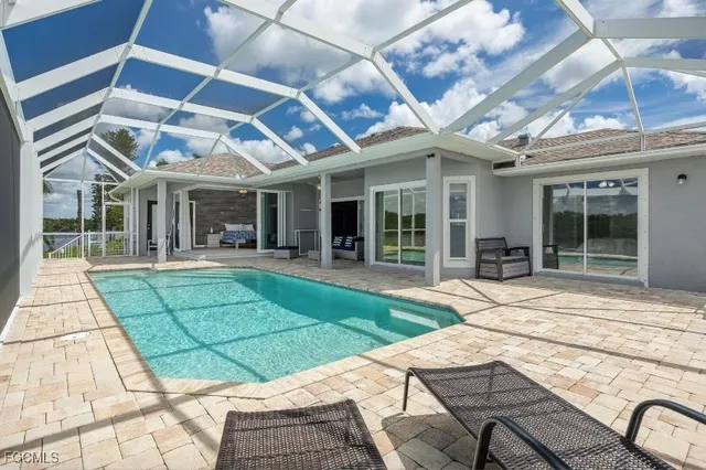 $1,200,000 | 4885 East Riverside Drive, Fort Myers, FL 33905